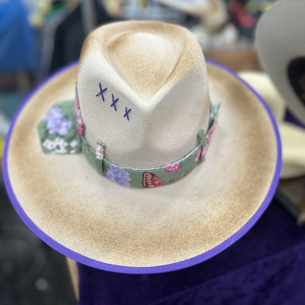 Floral Band Beige Hat with Purple Trim